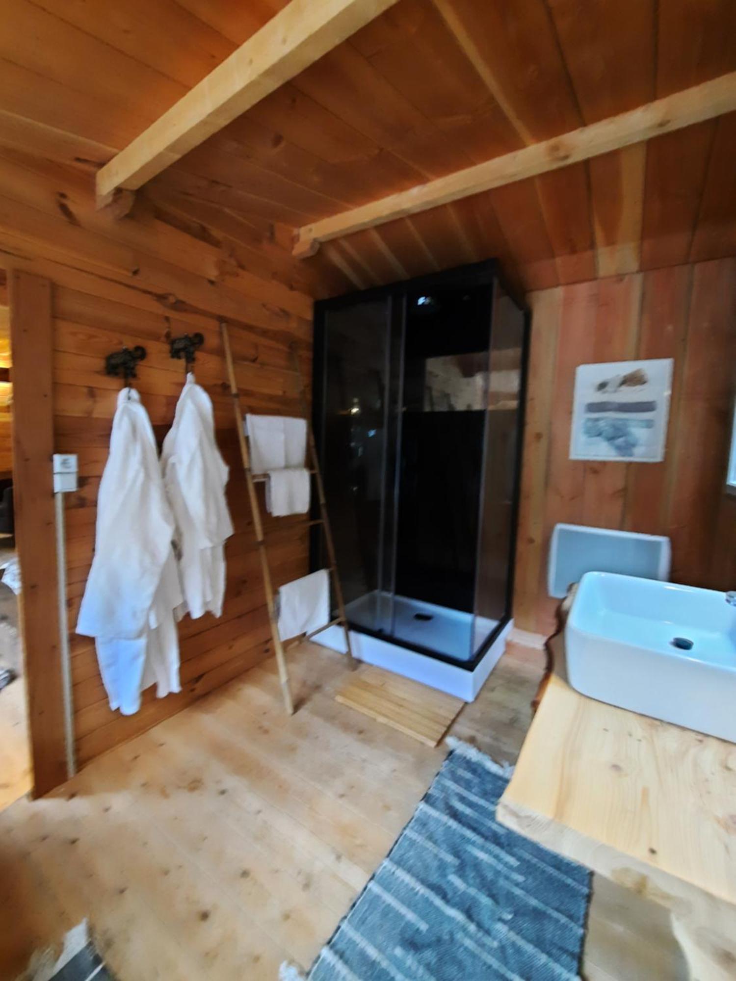 Domaine De La Vitarelle Glamping Villaniere Exterior foto
